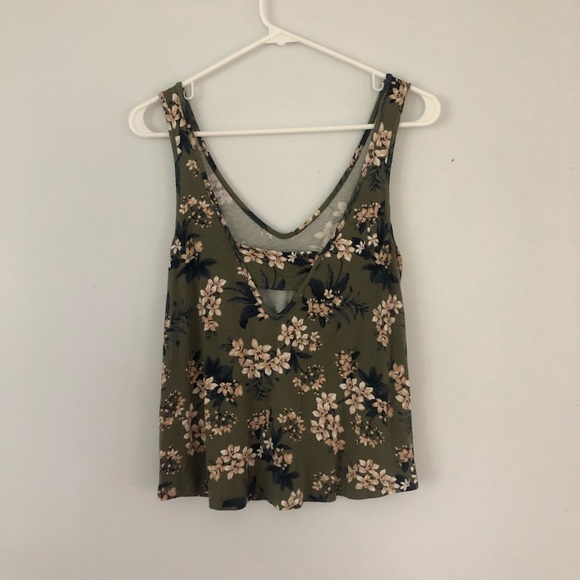 American Eagle 🦅 Soft & Sexy Floral Tank - Picture 3 of 4